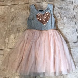 Girls dress